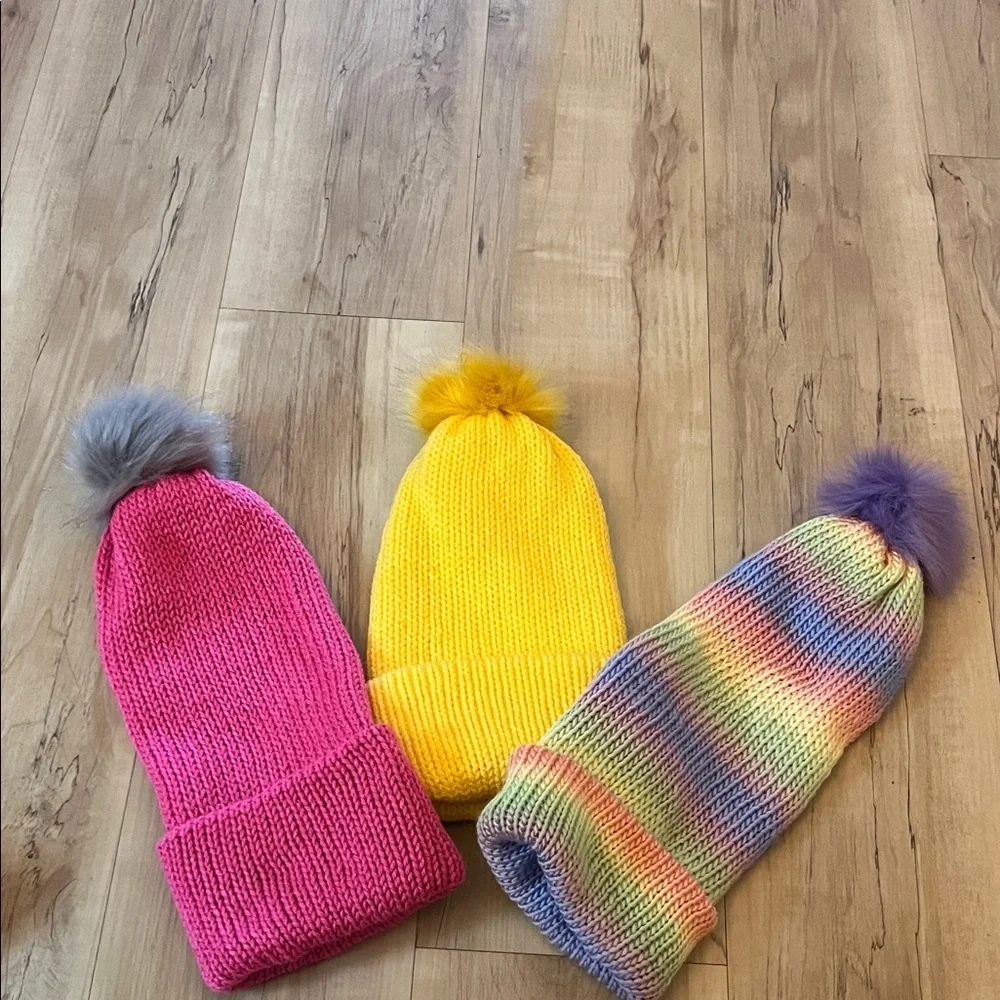 Vibrant Women's Beanie Set with Pom Poms